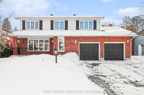 36 Butterfield Rd, Munster, ON, K0A3P0 | Card Image