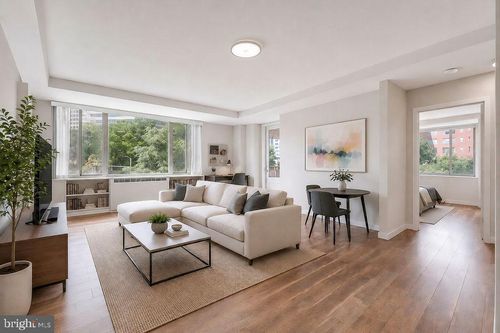 319-1111 Arlington Blvd, ARLINGTON, VA, 22209-3203 | Card Image