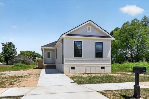 1933 Reynes Street, New Orleans, LA, 70117 | Card Image