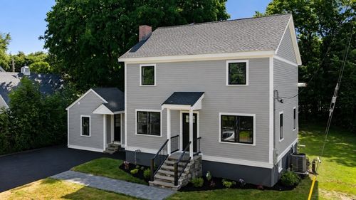 95 Greenwood Ave, Wakefield, MA, 01880-3961 | Card Image