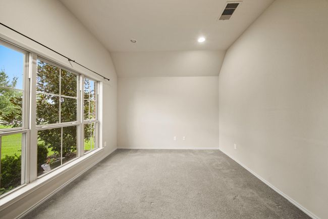 Office! Great views to outdoors! | Image 13
