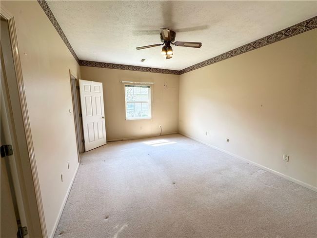 APT-26 - 2750 Iowa Dr, Condo with 2 bedrooms, 2 bathrooms and 2 parking in Lower Burrell PA | Image 9