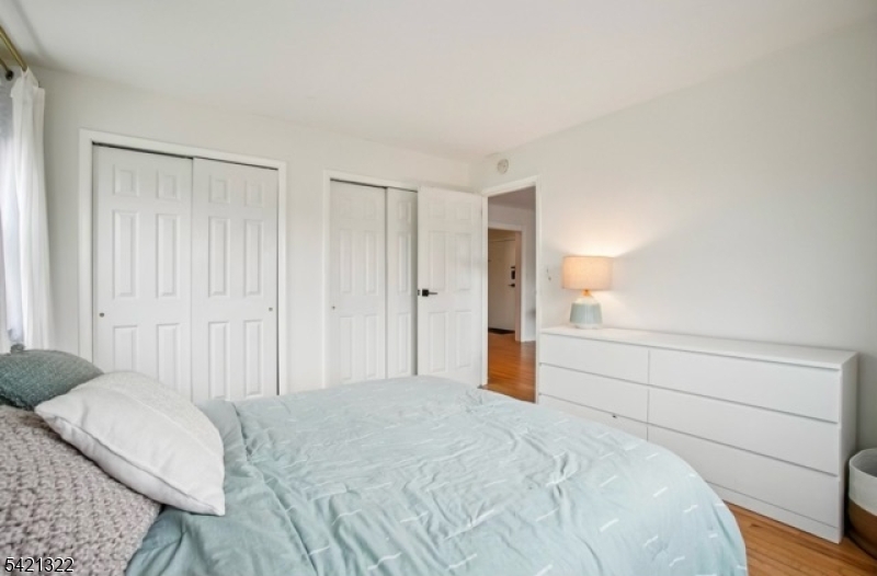 Residential Lease in Belleville Twp. 4