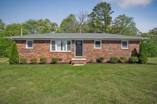 168 Douglas Dr, Sparta, TN, 38583-4900 | Card Image