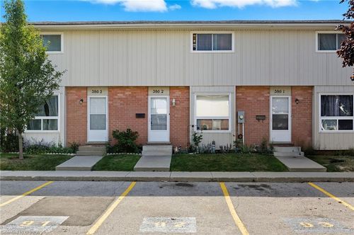 2-386 Springbank Ave N, Woodstock, ON, N4T1M1 | Card Image