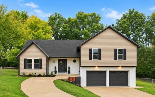 111 Sheppard Ct, Georgetown, KY, 40324-8902 | Card Image