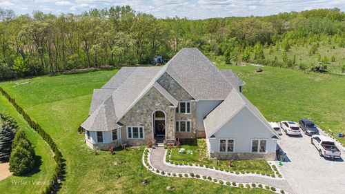 38148 N Helena Ln, Wadsworth, IL, 60083-9745 | Card Image