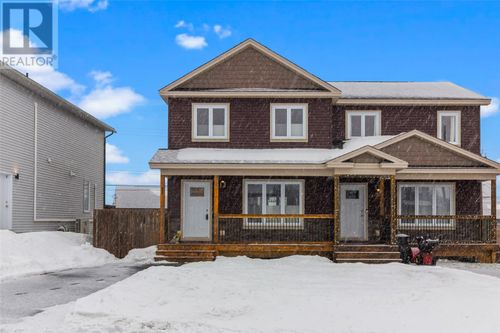 42 Henry Larsen St, Saint Johns, NL, A1B0T1 | Card Image