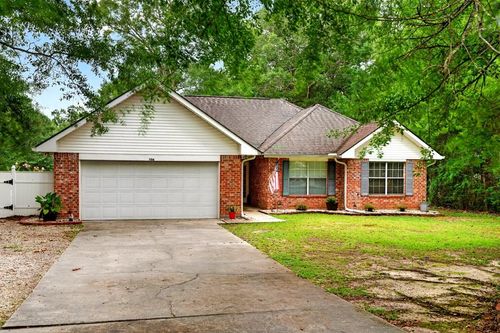 106 Sherwood Dr, Carriere, MS, 39426-7842 | Card Image
