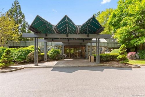 3w-2 Fountain Ln, Scarsdale, NY, 10583-4659 | Card Image