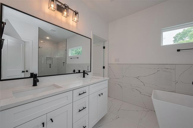 2532 Wall St, House other with 3 bedrooms, 3 bathrooms and 2 parking in Houston TX | Image 42