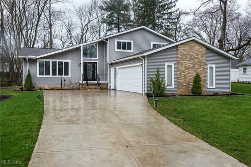 4004 Ellendale Rd, Moreland Hills, OH, 44022-1128 | Card Image