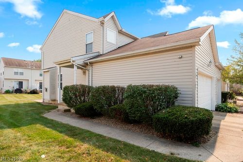 107 Meander Ln, Elyria, OH, 44035-8728 | Card Image