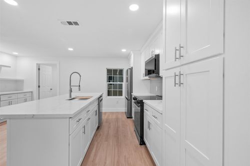 3619 Avenue S, Galveston, TX, 77550-8839 | Card Image