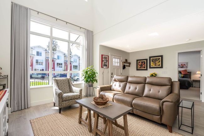 2 - 16561 17 A Avenue, Townhouse with 4 bedrooms, 3 bathrooms and 4 parking in Surrey BC | Image 6