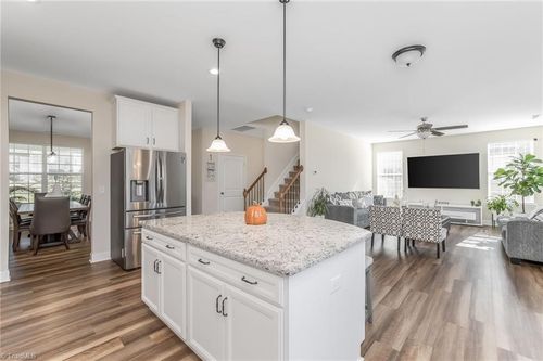 128 S Honey Locust Drive, Thomasville, NC, 27360 | Card Image