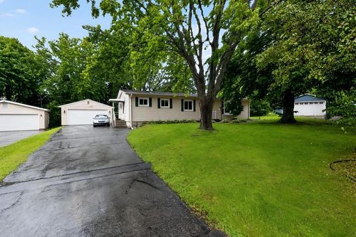 7033 Clover Court, Lyons, WI, 53105 | Card Image