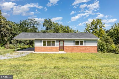 7 Floyd Dr, MIDDLETOWN, PA, 17057-3008 | Card Image
