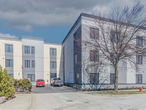 10-1300 Jefferson St, Des Plaines, IL, 60016-7119 | Card Image