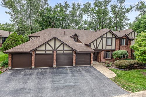 58c-8127 Chestnut Dr, Palos Hills, IL, 60465-2558 | Card Image
