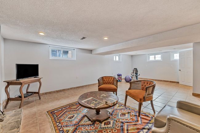 2 Lionel Stone Ave E, House other with 3 bedrooms, 2 bathrooms and 3 parking in Tottenham ON | Image 18
