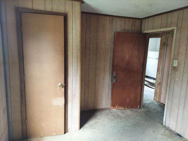 302 Greggory Ln, House other with 4 bedrooms, 2 bathrooms and null parking in Gladewater TX | Image 13