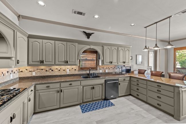 13600 Willow Springs Rd, House other with 5 bedrooms, 6 bathrooms and null parking in Haslet TX | Image 8
