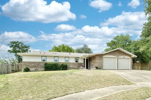 9001 Lodge Ct, Austin, TX, 78758-6527 | Card Image