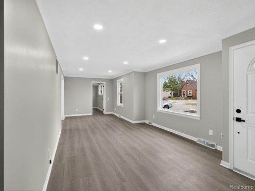 2149 Isabell Ave, Troy, MI, 48083-2309 | Card Image