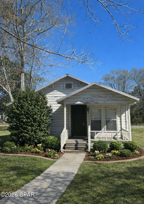5289 Brown St, Graceville, FL, 32440-2211 | Card Image