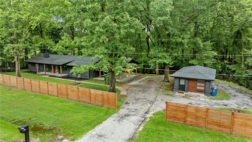 1286 S Curtis Ave, Pea Ridge, AR, 72751-3503 | Card Image