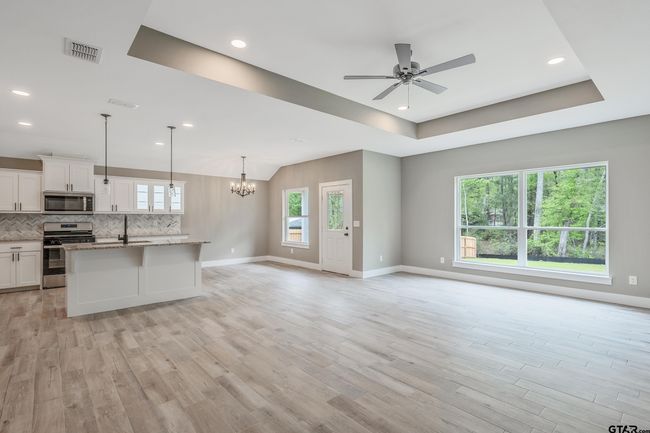 16218 Crossing Cir, House other with 3 bedrooms, 2 bathrooms and null parking in Lindale TX | Image 9