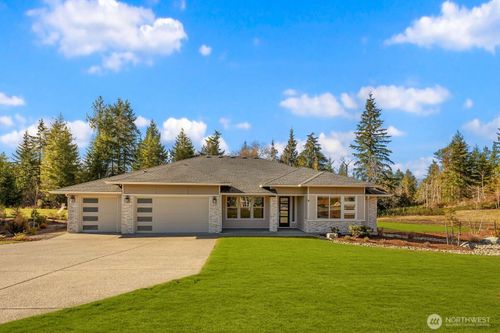 5541 Skyfall Pl Nw, Bremerton, WA, 98312-7801 | Card Image