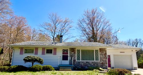 3661 E Sternberg Rd, Fruitport, MI, 49415-9763 | Card Image