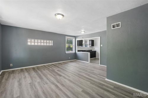 837 Wall St, Saint Louis, MO, 63147-2027 | Card Image