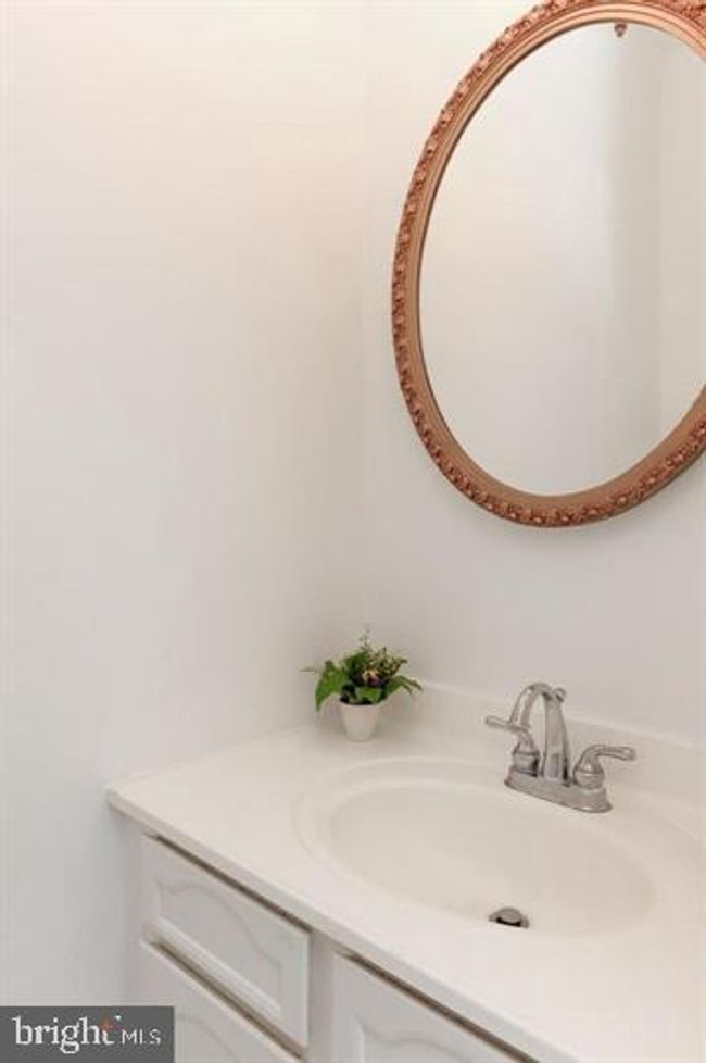 6667 Mclean Dr, Townhouse with 3 bedrooms, 4 bathrooms and null parking in Mclean VA | Image 13