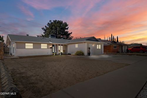 10340 Blackwood Ave, El Paso, TX, 79925-4352 | Card Image
