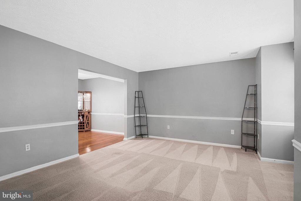Residential Lease in WALDORF 3