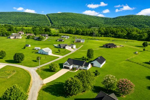 90 Riverside Dr, Dunlap, TN, 37327-4783 | Card Image