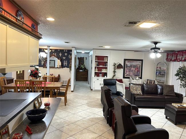 403 N Hall St, House other with 5 bedrooms, 3 bathrooms and null parking in Fairfield TX | Image 8