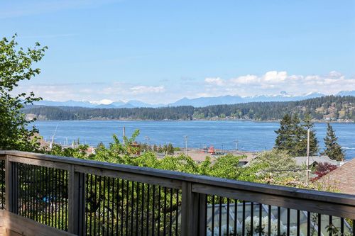 542 Thulin St, Campbell River, BC, V9W2L1 | Card Image