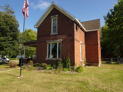 302 S Main St, Knox, IN, 46534 | Card Image
