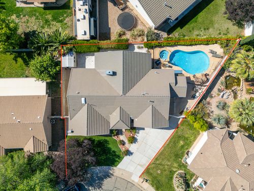 754 Cherry Cir, Washington, UT, 84780-2327 | Card Image