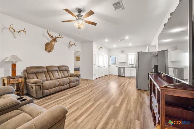 221 Comancheros Rd, House other with 3 bedrooms, 2 bathrooms and null parking in Jarrell TX | Image 7