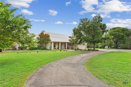 13730 Settlements Rd, Salado, TX, 76571-5415 | Card Image