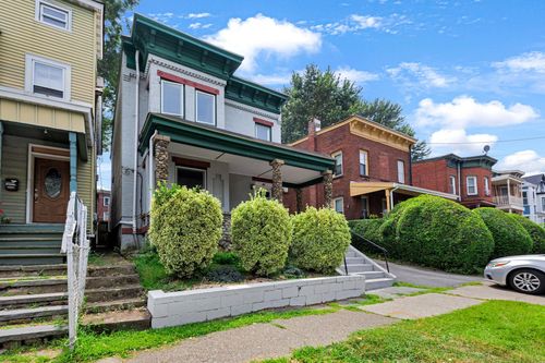 49 Overlook Pl, Newburgh, NY, 12550-6312 | Card Image