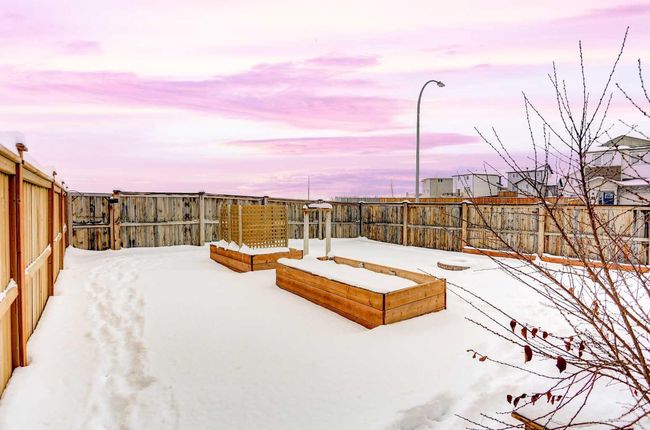 402 Bluebell Lane W, Home with 3 bedrooms, 2 bathrooms and 4 parking in Lethbridge AB | Image 6