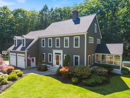 6 Thurston Ln, Falmouth, ME, 04105-2617 | Card Image