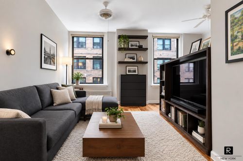 6-e-159 Madison Ave, New York, NY, 10016-5435 | Card Image