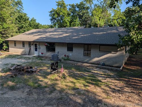 2702 Redbud Ln, Kingston, OK, 73439-8898 | Card Image